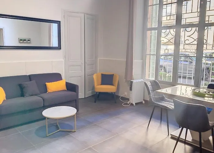 Charmant Studio