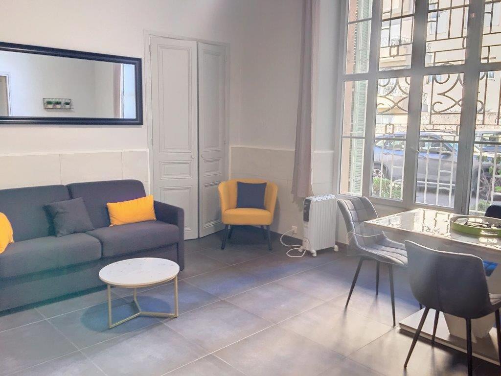 Charmant Studio Apartment *